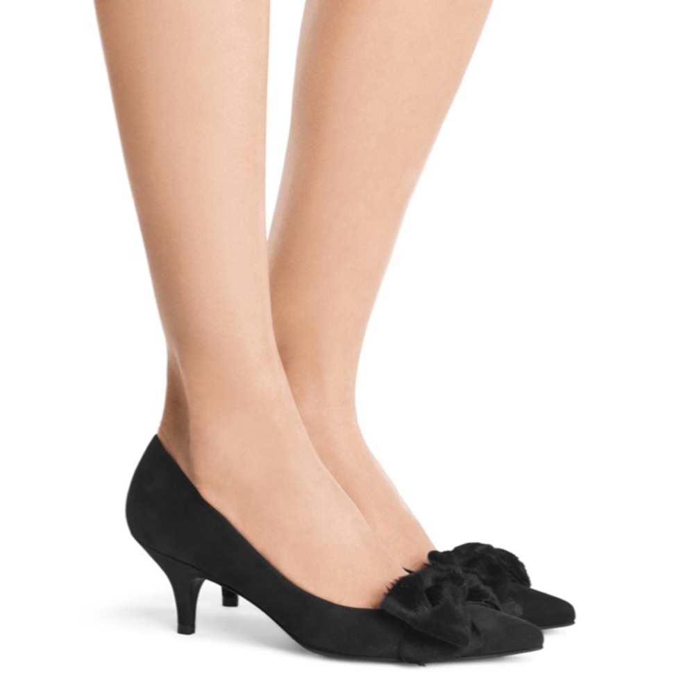 NWB Stuart Weitzman Bowcozy Pumps
